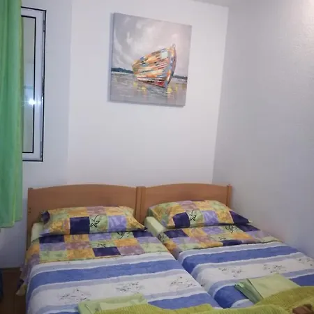 Pearl Apartment *