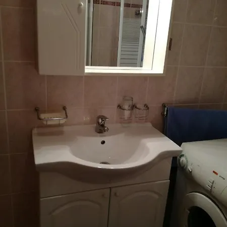 Pearl Apartment *